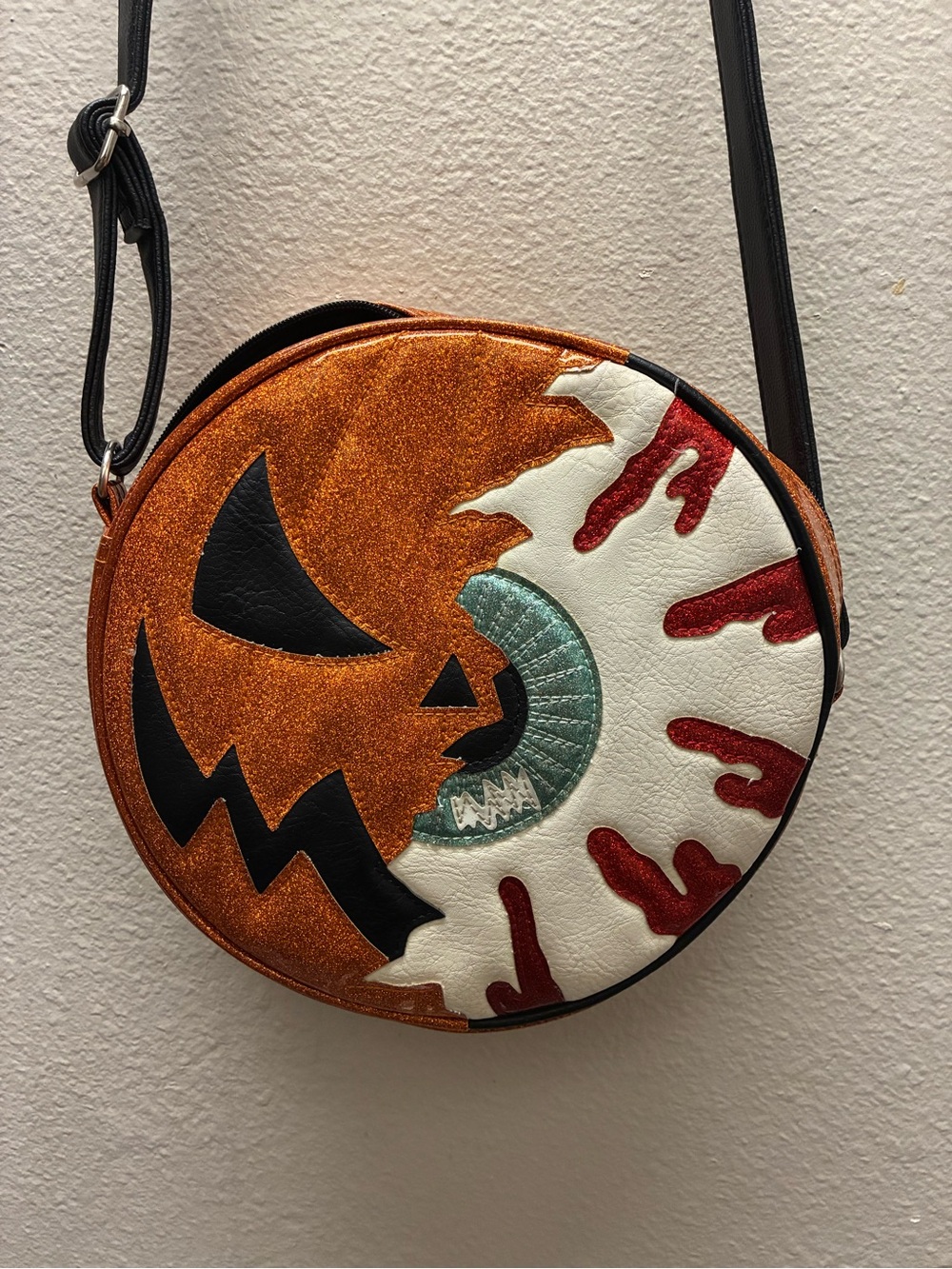 Love Pain & Stiches Pumpkin Kult "Keep Watch" Bag